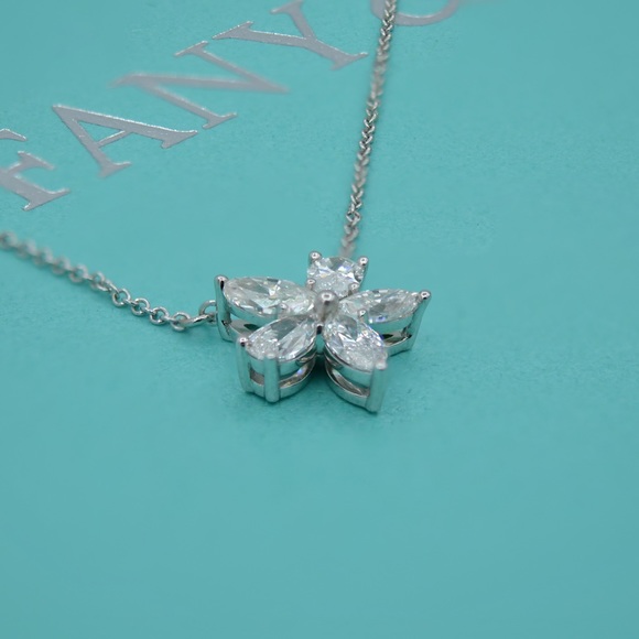Victoria Mixed Cluster Pendant 